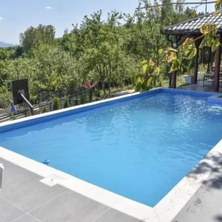 Villa Horizon Hill - Luxury - Private Pool - 6 Bedrooms - 6 Bathrooms - 4 Garages